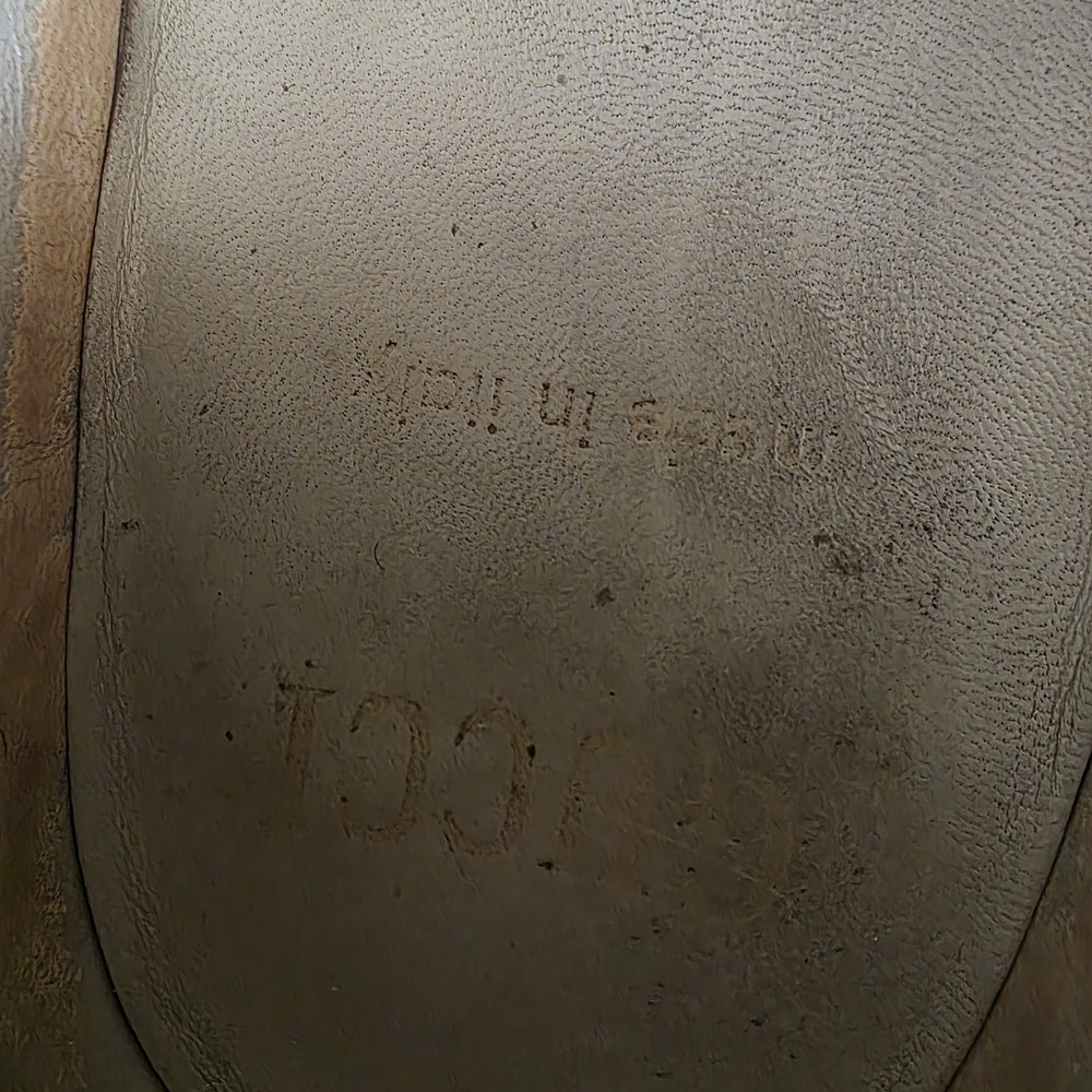 Authentic Gucci Men's Beige Patterned Sneakers - image 4